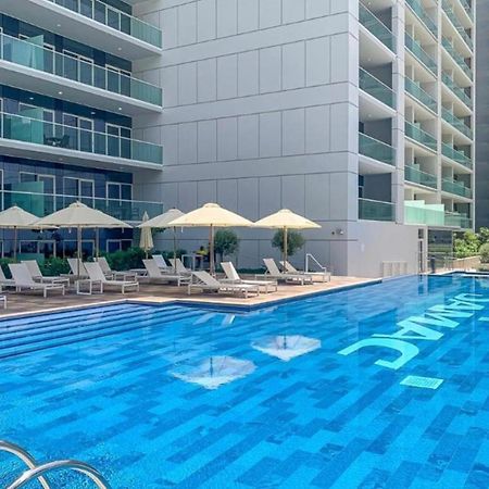Appartamento New Luxury Modern Canal View. Dubai Esterno foto