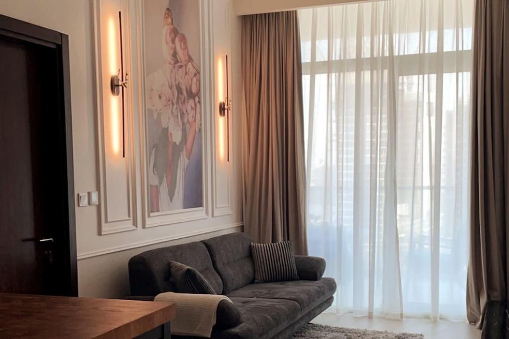 Appartamento New Luxury Modern Canal View. Dubai Esterno foto